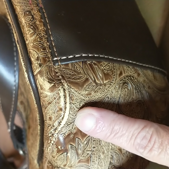 Relic Quality Brand Leather Paisley Handbag - Picture 4 of 13